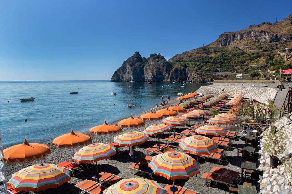 Hotel Donna Rosa SantʼAlessio Siculo Buitenkant foto