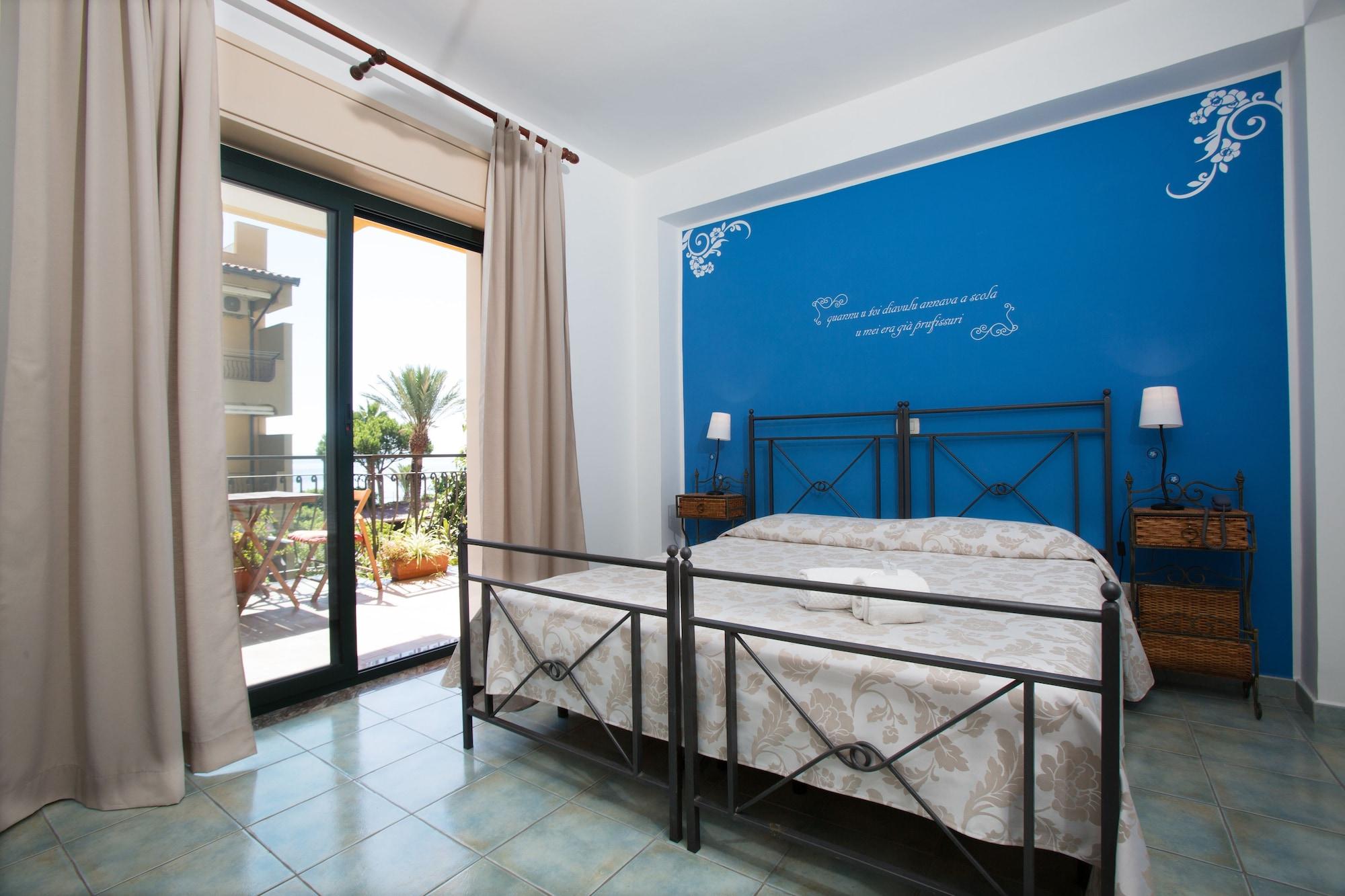 Hotel Donna Rosa SantʼAlessio Siculo Buitenkant foto