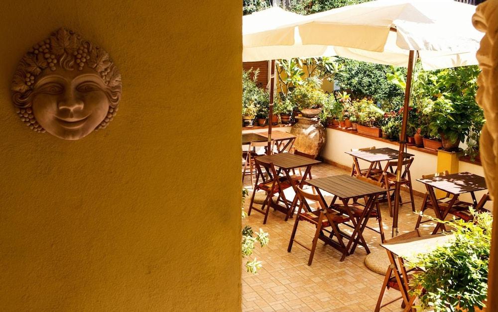 Hotel Donna Rosa SantʼAlessio Siculo Buitenkant foto