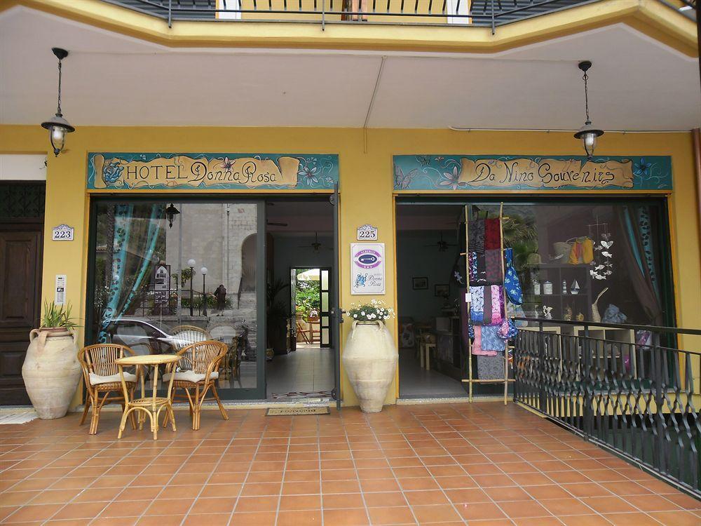 Hotel Donna Rosa SantʼAlessio Siculo Buitenkant foto