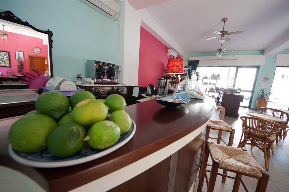 Hotel Donna Rosa SantʼAlessio Siculo Buitenkant foto