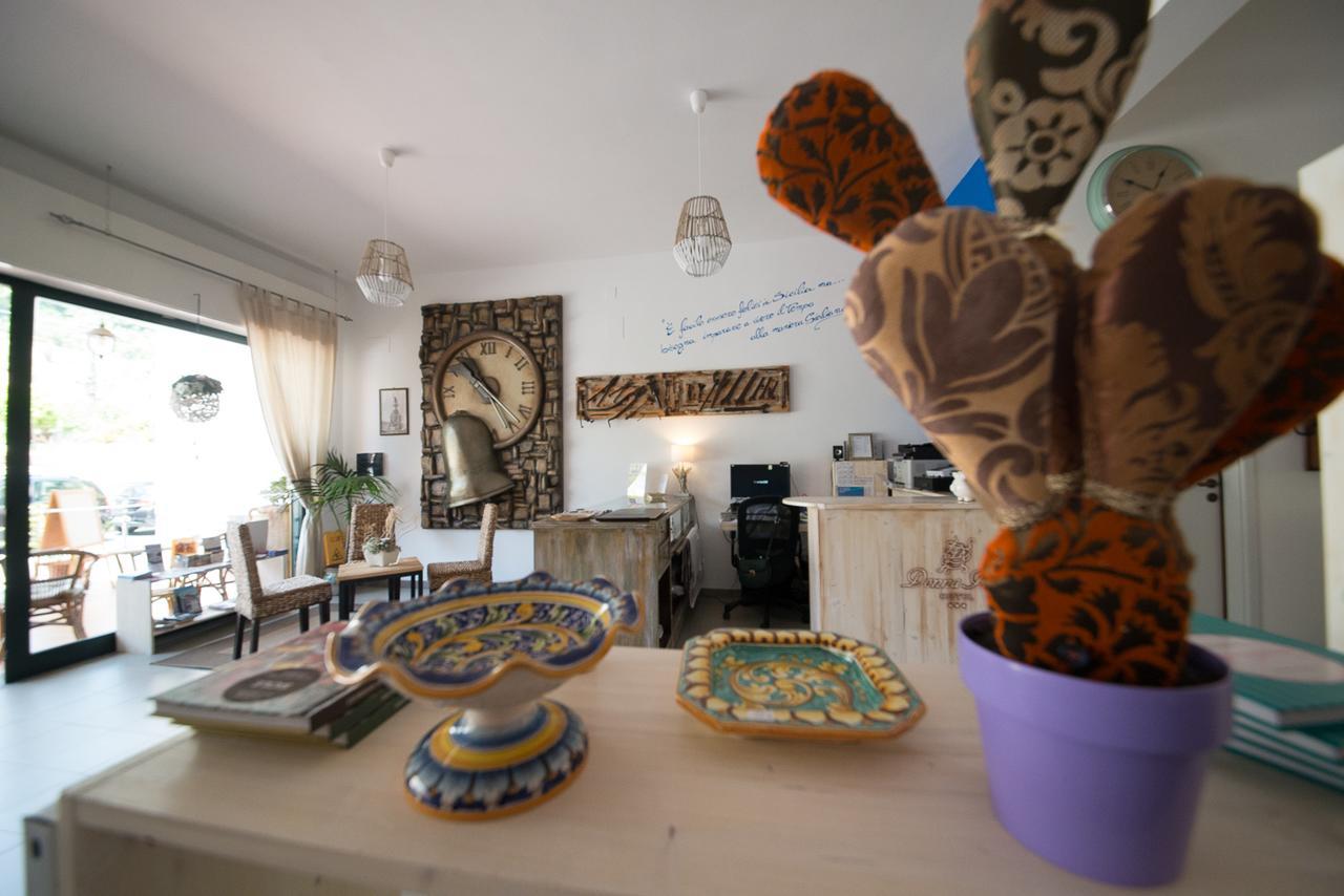 Hotel Donna Rosa SantʼAlessio Siculo Buitenkant foto